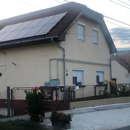 Edit Vendeghaz Balatonszentgyoergy Balatonszentgyorgy 外观 照片